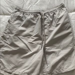 urban outfitter 7” shorts